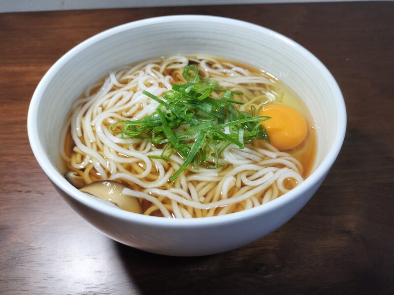 細切り温かい麺